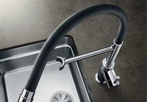 BLANCO 525793 CATRIS-S Flexo, kitchen tap in matt black, kitchen mixer, high pressure [Energy efficiency class B]